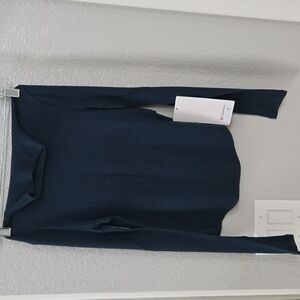 Hold tight turtleneck